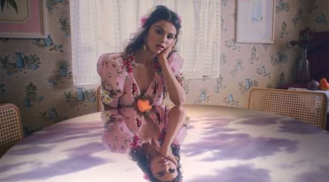 De Una Vez – Selena Gomez